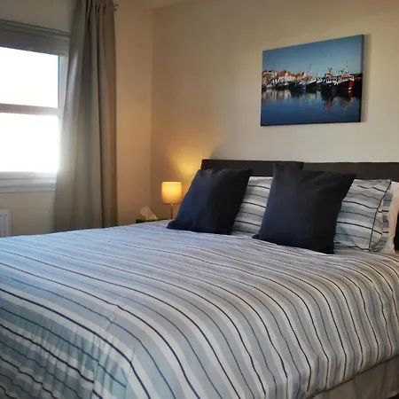 Forth View- Stylish Upper Apartment With Sea Views Анструтер Экстерьер фото