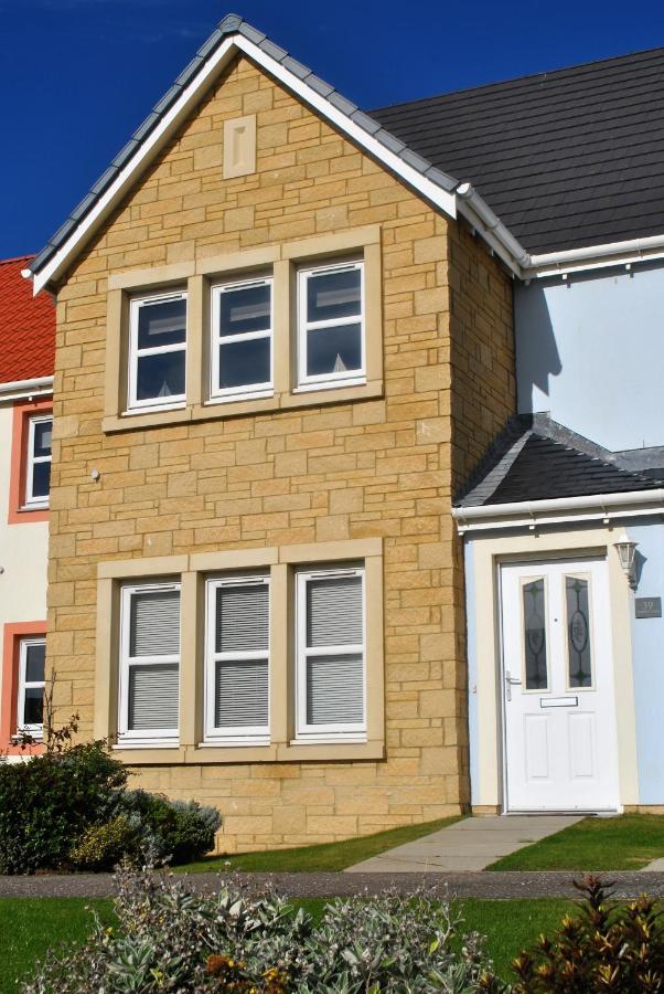 Forth View- Stylish Upper With Sea Views Anstruther
